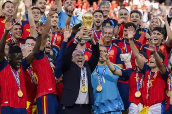 “名将”に2030年までの延長オファーへ…スペイン代表、自国開催のW杯もデ・ラ・フエンテ監督の下で！