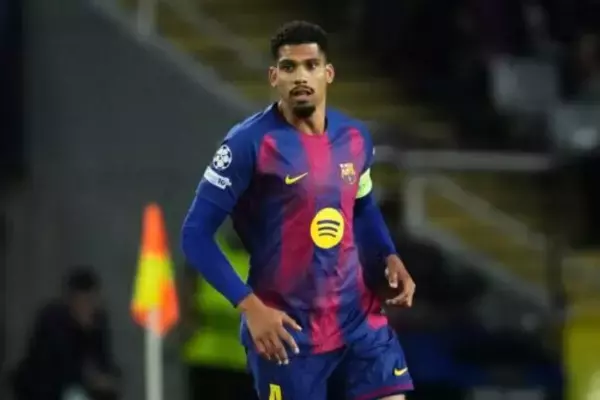 精神的問題で離脱中のバルサDFアラウホ、回復に向けイスラエル渡航か…復帰は年明け以降に？