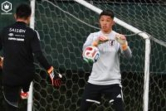 「もっと腕が生えてほしい笑」“阿修羅”モチーフの新ユニにGK早川友基が言及、代表2キャップ目に燃える「全てを出したい」