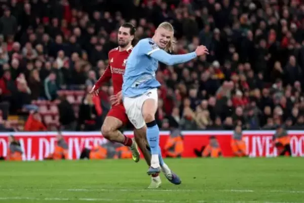 ソボスライ退場が議論…リヴァプール指揮官は判定に不満「シャツを引っ張ったグエイも…」