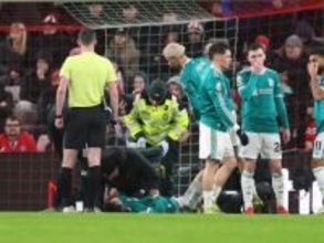 サンダーランド戦で負傷の遠藤航は重傷か…スロット監督「残念ながら、かなり長期間の離脱になるだろう」