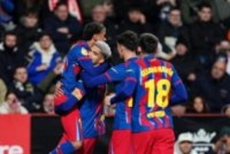 “復活”のアラウホ、バルサ指揮官への感謝を口に「ハンジは父親のような存在」