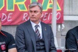 泥沼7連敗の浦和、スコルジャ監督の契約解除を発表「変化が必要」…田中達也氏が暫定指揮官に