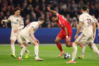 板倉滉フル出場のアヤックス、ベンフィカに敗れてCL5連敗…“未勝利対決”で痛恨の黒星