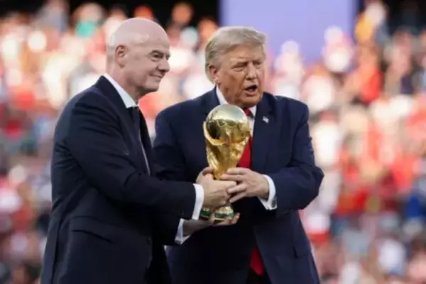 トランプ大統領、窮地のFIFA会長を擁護「解任を検討するだけでも最悪の過ち」