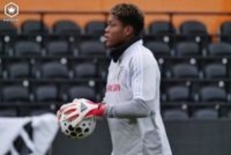 守護神・鈴木彩艶「勢いに飲まれないことが大事」　ナイキ社製の公式球は「少し軽めな印象がある」