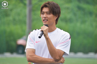 小川航基が念願のサッカークリニックを地元・横浜で開催！　「鎌田！鎌田！」蘭戦“幻のヘッド”巡る子どもたちの反応にタジタジ