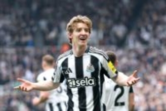 バイエルンやアーセナルが関心を寄せるFWゴードン、今夏の移籍に前向き？　本人はW杯前の決着を希望か