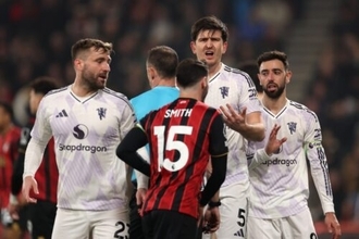 決定機阻止でマグワイアが退場のマンU、2度リードもボーンマスとドロー