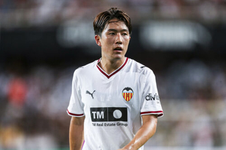 佐藤龍之介のクオリティはすでにチームトップレベル！？　現地紙「まるでバレンシアでずっとプレーしてきたかのようだった」