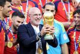 「史上最年長のW杯優勝監督となったデ・ラ・フエンテ「この世代の選手たちを心から誇りに思う」」の画像1