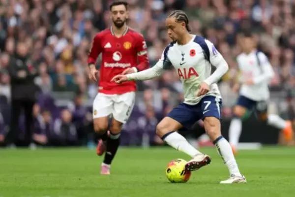 トッテナムが“7分間”で逆転も、マンUが劇的同点弾でドロー決着…昨季のEL決勝カードは痛み分け