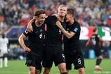 「“怪物”ハーランドが2戦連発2ゴール！　競り勝ったノルウェーが決勝T進出確定…セネガルは連敗」の画像1