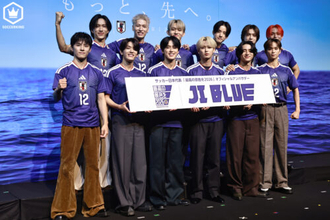“最高の景色”目指す日本代表を応援！　スペシャルユニット「JI BLUE」始動…JO1とINIのサッカーを愛する12人で結成
