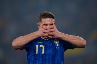 W杯で日本代表と対戦の可能性…圧巻ハットのギェケレシュを敵将も絶賛「欧州屈指のストライカー」