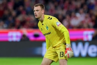 ブレーメン、退団した長田澪の後釜にアーセナルGKの買取OPを行使…完全移籍への移行が決定