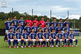 「日本代表がユニフォーム姿で集合写真を撮影！　左ひざ負傷中の久保建英も姿を見せる…南野拓実は「8」吉田麻也は「22」を着用」の画像1