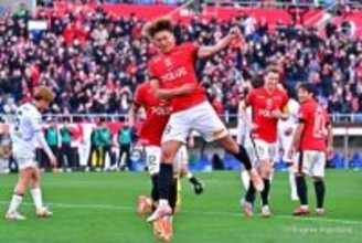 浦和レッズの“未来”根本健太が攻守に躍動…ホイブラーテン後継者として「来年に繋げていきたい」