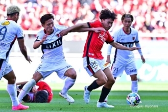 浦和がホーム開幕戦で屈辱の逆転負け…鹿島、2点ビハインドをひっくり返して3連勝！