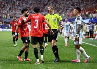 FIFA審判委員会のコッリーナ会長、VARの運用上のルールを説明…議論を呼ぶ2つの事象にも言及