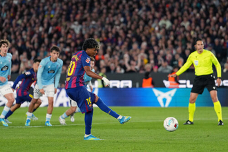 バルセロナがセルタに競り勝ってリーグ8連勝で首位快走！…一方でPK弾のヤマルにカンセロが負傷交代