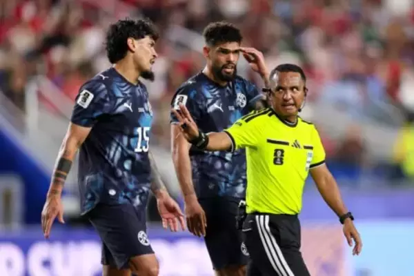 日本対スウェーデン戦の審判団が決定…カタールW杯のドイツ戦や昨年はJ1の4試合を担当したバートン氏