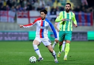 鎌田大地が決勝弾アシスト＆120分フル出場！　C・パレスが延長戦の末にAEKラルナカに勝利しECL8強へ