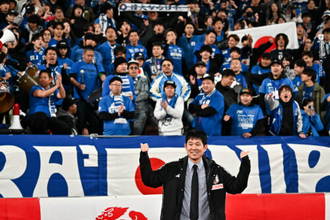 メモリアルの森保一監督を選手が手厚く祝福「私も乗っかった」、試合後のサプライズには「思ってもなかった」