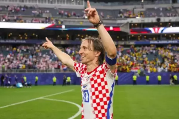 「40歳291日」　モドリッチがW杯の最年長アシスト記録を更新！