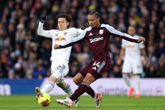 田中碧が途中出場、途中交代…逆転負けのリーズは3連敗、M・ロジャーズの芸術FK炸裂でアストン・ヴィラが勝利