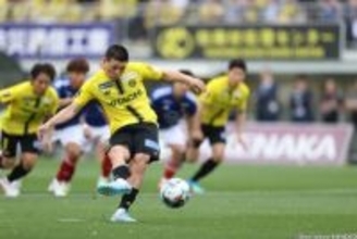 柏が連勝！　横浜FMは序盤の退場者が響き3失点完封負け