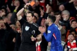 止まらない退場者とセットプレーの失点…チェルシー指揮官「根本的な原因を突き止めなければ」