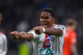 「W杯に出場したい」　リヨンへレンタル中の19歳ブラジル代表FWの野望「いつかヴィニシウスやエンバペと…」