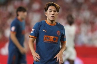 開幕5戦連続出場から一転…佐藤龍之介の出番減少に現地メディア「ローテーションにも入っていない」