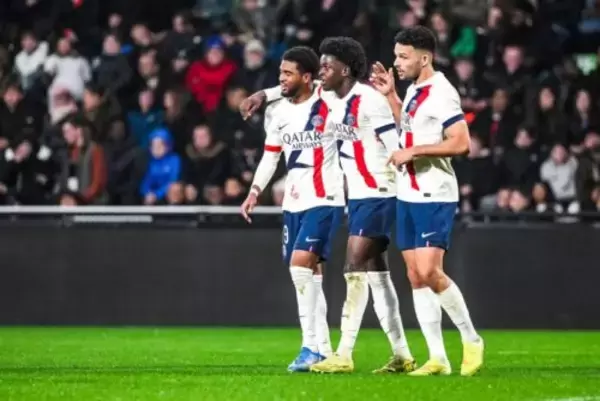 PSG、3得点でリーグ戦連勝＆暫定首位に浮上！　最下位メスの追撃を辛くも凌ぐ