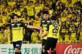 細谷真大2発！　柏が大逆転でルヴァン杯決勝進出！　川崎Fは痛恨の退場者で第1戦のリード生かせず