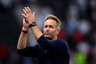 低調スタートのレヴァークーゼン、ヒュルマンド新監督体制へ…EUROで母国デンマークを4強に導いた指揮官