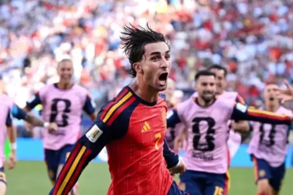 W杯決勝で得点のフェラン・トーレス、欧州王者PSG加入が決定！　移籍金は約92億円