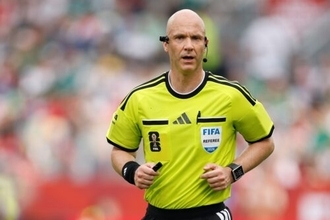 アンソニー・テイラー氏が審判業からの引退発表…プレミアで433試合担当、北中米W杯は3試合で笛を吹く