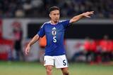 「長友佑都、日本代表史上初のW杯5大会連続出場を達成！…自身の最年長出場記録も更新」の画像1