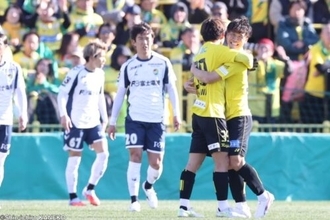 柏がちばぎんカップ連覇！　久保藤次郎のゴラッソで“17年ぶりJ1同士の対決”を制す
