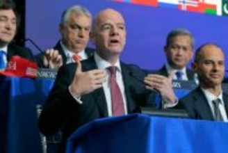 口論の際に口を覆う行為はレッドカード対象に？…FIFA会長「相手選手に話しかける際に口を覆うことは今後認めない」