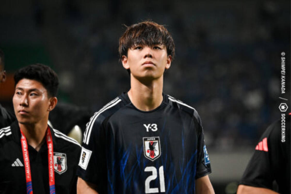 epoch 打ち上げる サッカー日本代表 高井幸大 川崎フロンターレ 直筆 