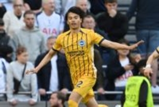 三笘薫が驚異のボレー弾！　地元メディアが賛辞「まさに奇跡的なゴール」