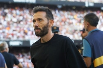 4連敗で最下位に沈むバレンシア、コルベラン監督の解任を発表…サッカー部門CEOら幹部も一斉退任へ