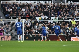 “ハイテンションの90分”後半反撃のチェルシーが追いつき痛み分け…ニューカッスルはウォルトメイドの2Gを生かせず