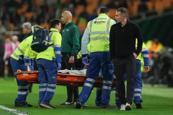 EL敗退フェイエノールトにさらなる悪夢…息子の負傷交代にファン・ペルシ監督「胸が張り裂ける思い」