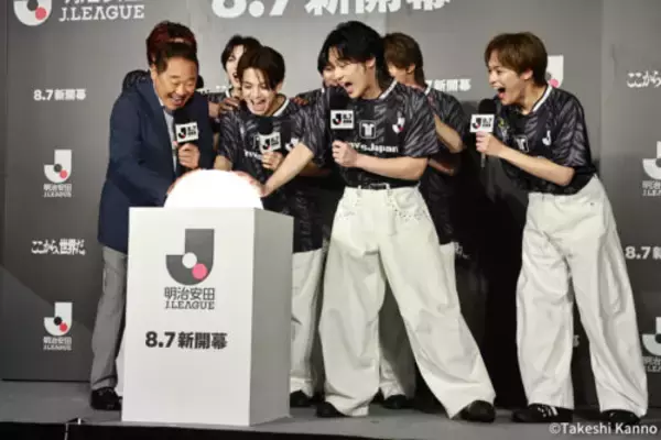 Travis Japan宮近海斗「新シーズンの灯火を」、スカイツリー点灯式で初仕事！ 川島如恵留は“TJ”掛け言葉も披露