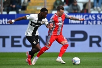 鈴木彩艶が連続スタメンも、スーパーミドルに屈し連敗…パルマは降格圏クレモネーゼに16試合ぶり白星を献上