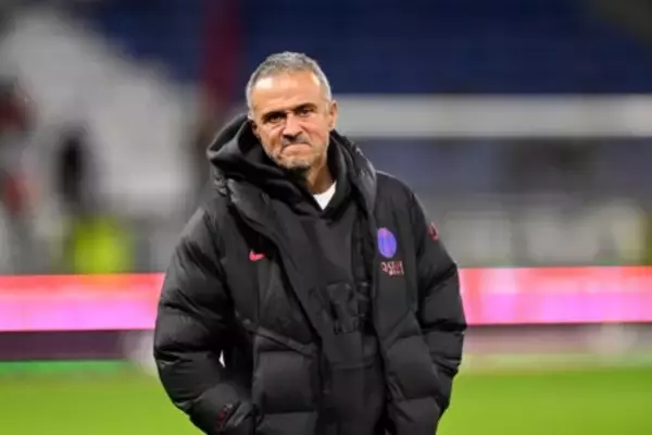 PSG、リーグ・アン首位陥落も…L・エンリケ監督は前向き「困難に直面していることがモチベーション」